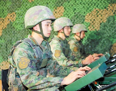 陸軍某旅無人機分隊緊貼實戰,在野外地域開展偵察訓練