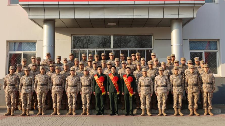 退伍不褪色，告別亦溫情——第82集團軍某旅用“八個一”儀式感送別老兵