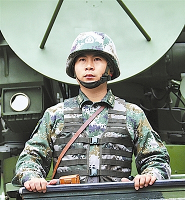 方來浮 令對手佩服的防空連長